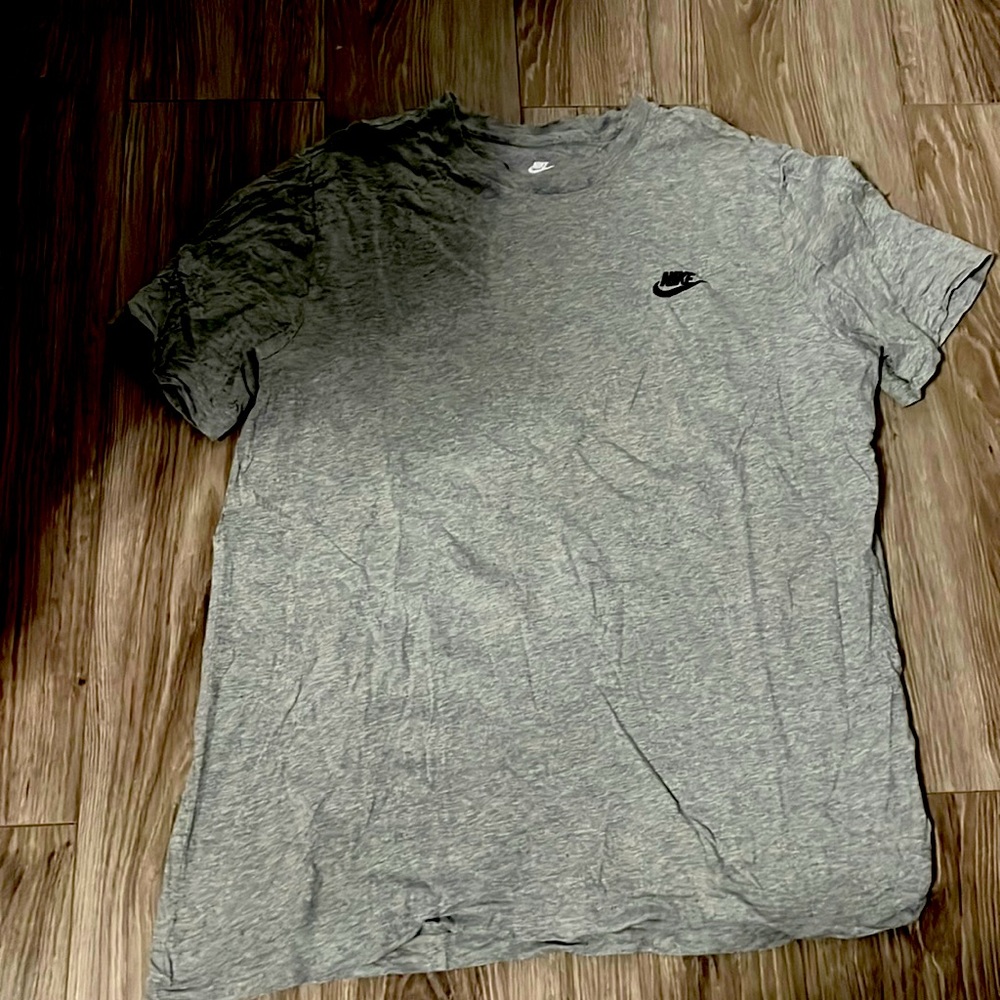 plan grey nike t-shirt